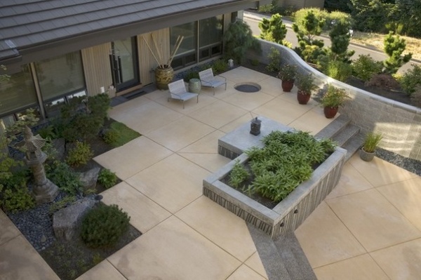 Contemporary Patio by SRM Architecture and Interiors