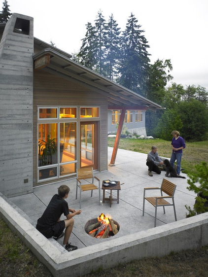 Contemporary Patio by Goforth Gill Architects