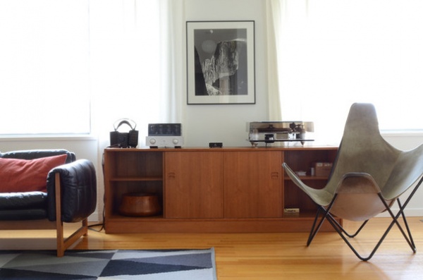 Midcentury Living Room by Jane Vorbrodt