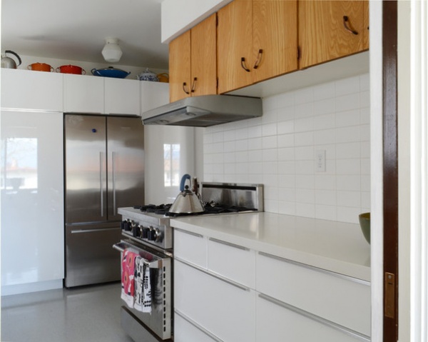 Midcentury Kitchen by Jane Vorbrodt