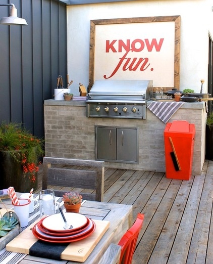 10 Ideas to Make Your Outdoor Kitchen Sizzle