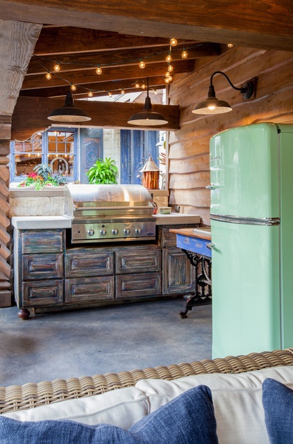 10 Ideas to Make Your Outdoor Kitchen Sizzle