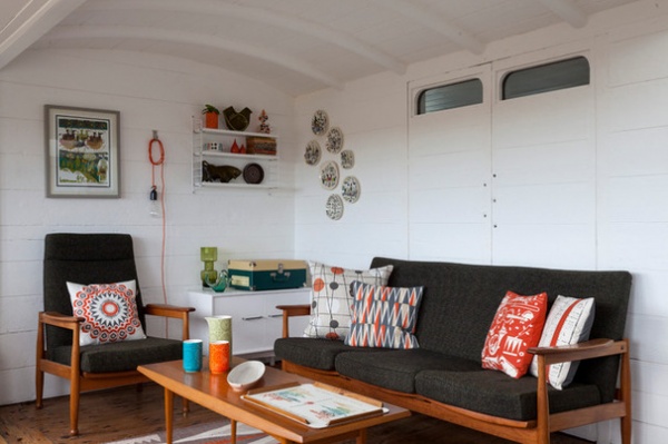 Houzz Tour: Former Train Car Now a Cozy Beach Home