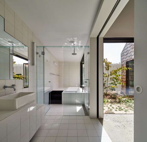 Contemporary Bathroom by Andrew Maynard Architects