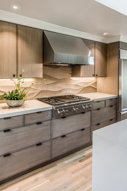 Kitchen of the Week: Warm Serenity in an Entertaining-Friendly Space