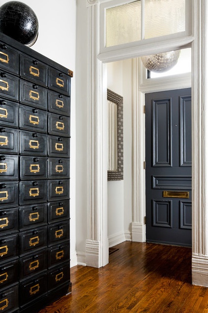 Victorian Entry by Toronto Interior Design Group | Yanic Simard