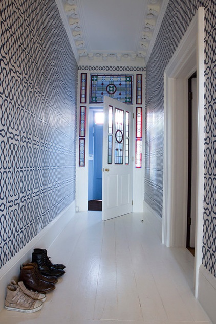 Contemporary Hall by Goodchild Interiors