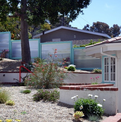 Humble Corrugated Metal Brings Modern Style to the Garden