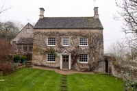 Houzz Tour: City Glamour in a Rural Country Home