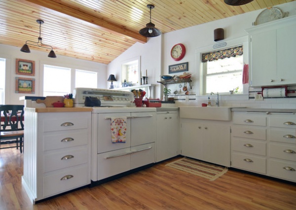 Kitchen of the Week: Classic White Farmhouse Style Restored