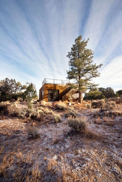 Houzz Tour: Red Rock Desert Views in a Utah Wilderness Retreat