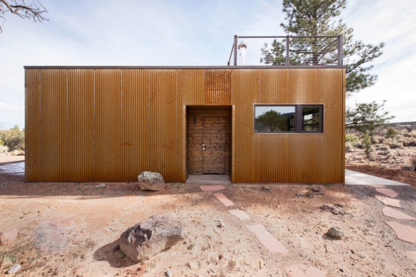 Houzz Tour: Red Rock Desert Views in a Utah Wilderness Retreat