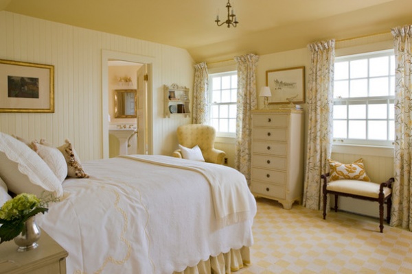 Victorian Bedroom by Elizabeth Brosnan Hourihan Interiors