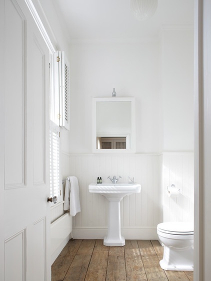 Victorian Bathroom by Anna Standish Interiors