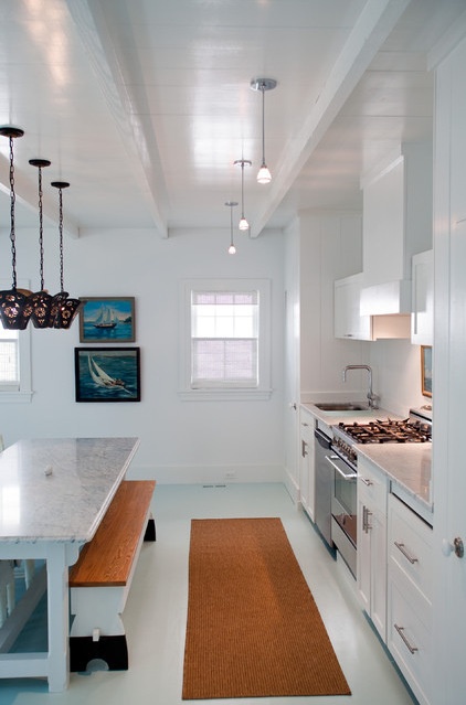 Beach Style Kitchen by Asher Associates Architects