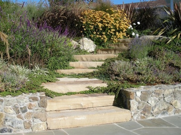 Garden Walls: Mortared Stone Adds Structure, Style and Permanence