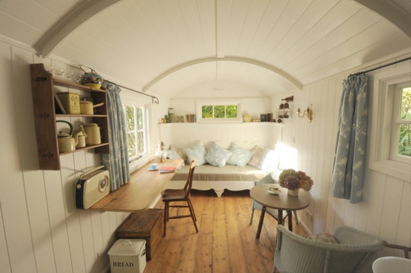 Shabby chic Living Room by Roundhill Shepherd Huts