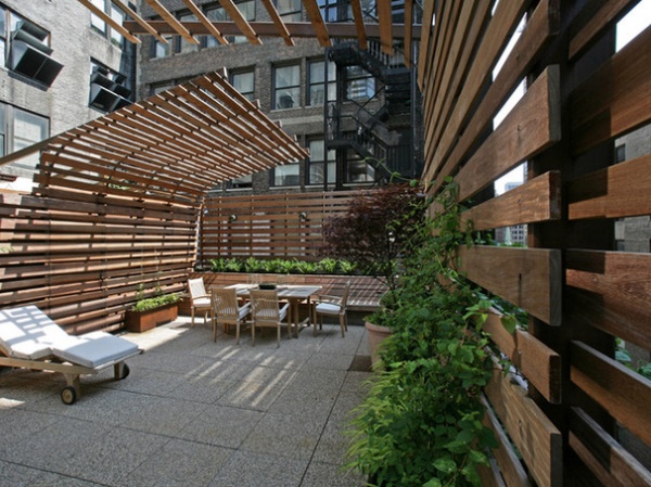 Modern Patio by Lynn Gaffney Architect, PLLC