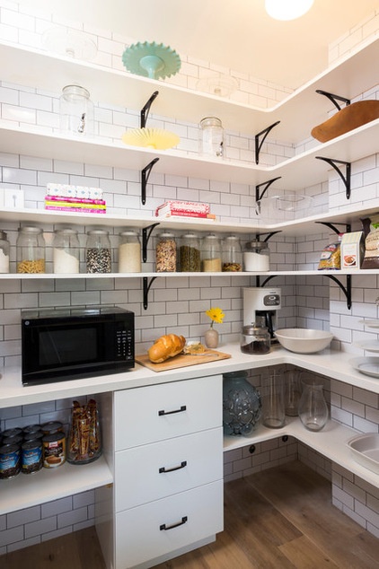 9 Questions to Ask When Planning a Kitchen Pantry