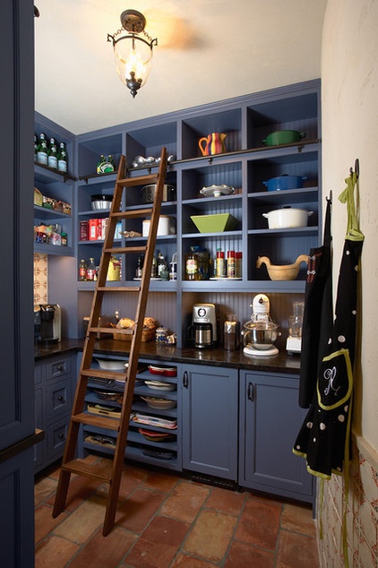 9 Questions to Ask When Planning a Kitchen Pantry