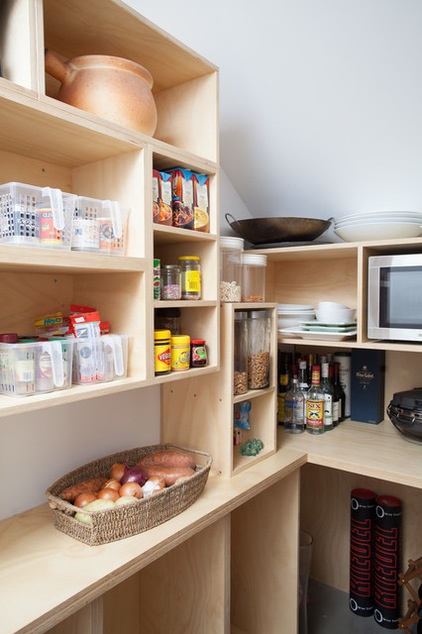 9 Questions to Ask When Planning a Kitchen Pantry