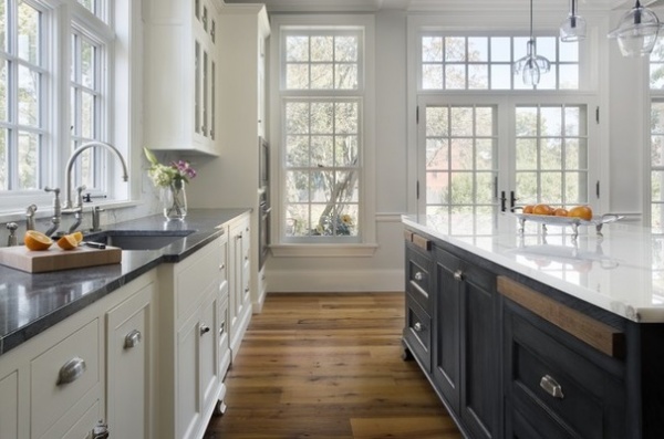 Traditional Kitchen by Jewett Farms + Co.