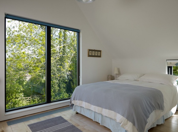 Contemporary Bedroom by Stephen Turvil Architects