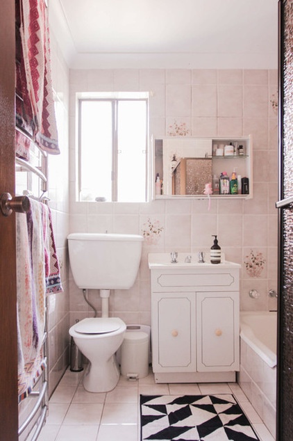 Eclectic Bathroom by Sushii Photo