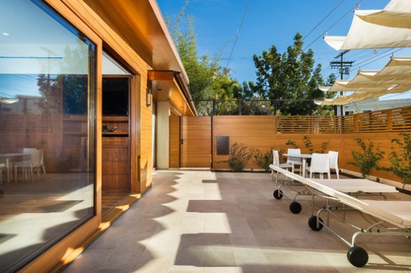 Modern Patio by Kurt Krueger Architect