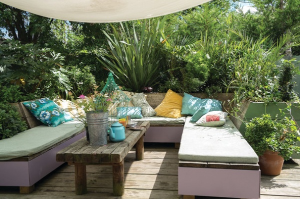 Houzz Call: Where (and What) Are You Reading This Summer?