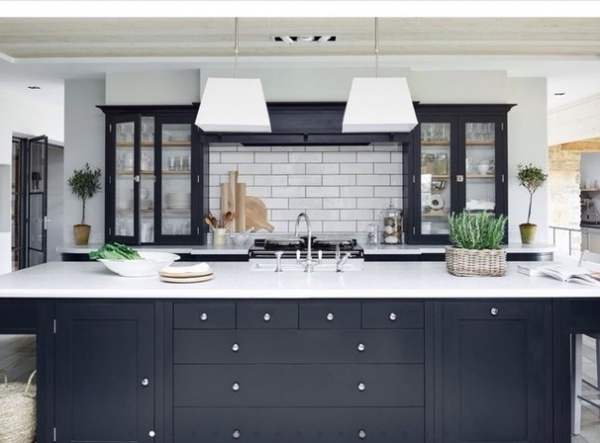 Farmhouse Kitchen by Neptune Home Berlin