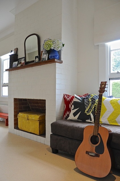 13 Decorating Tips for Short-Term Renters