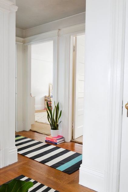 13 Decorating Tips for Short-Term Renters