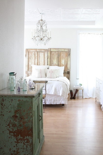 Shabby chic Bedroom by Dreamy Whites