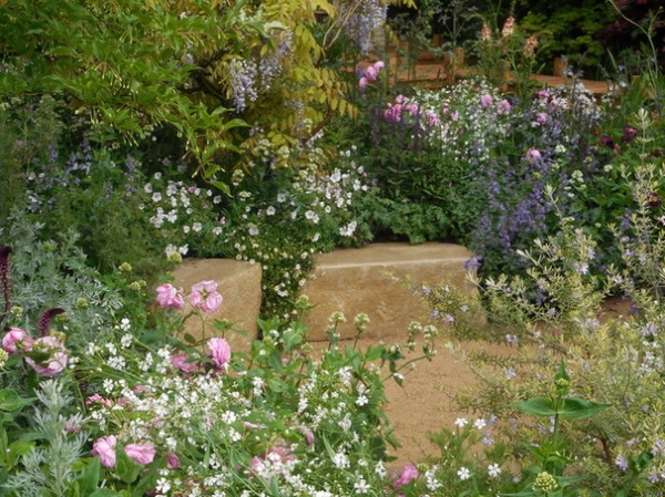 Farmhouse Landscape Chelsea Flower Show 2015 - The M&G Garden Retreat