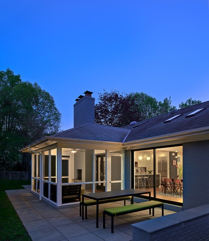 Midcentury Sunroom by Balodemas Architects