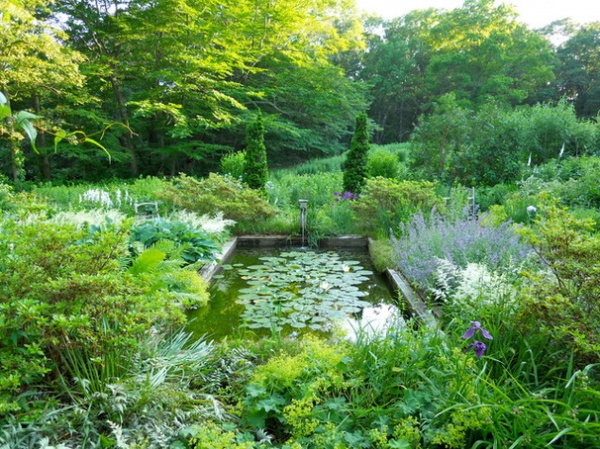 Traditional Landscape by Andrew Grossman Landscape Design