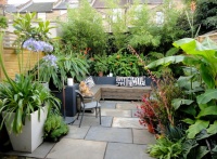 10 Great Design Moves for a Small Courtyard