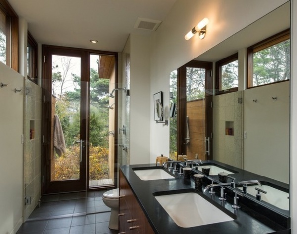 Midcentury Bathroom by Hammer Architects