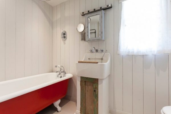 Shabby chic Bathroom by Chris Snook