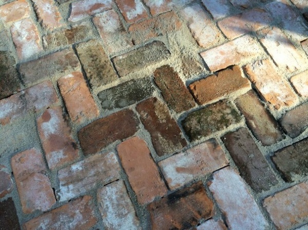 Reclaimed Brick Brings History and Charm to the Garden