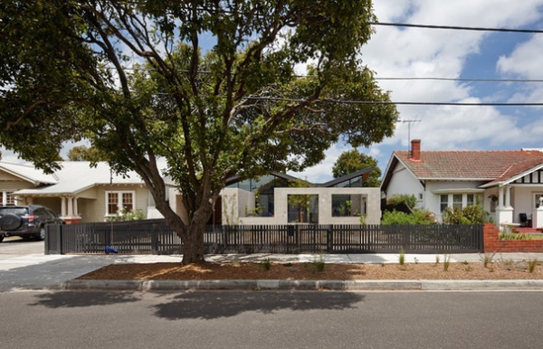 Houzz Tour: Relaxed Living in a Modern Courtyard Home