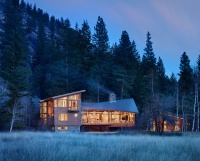 Houzz Tour: Organic Beauty in a Remote Washington Valley