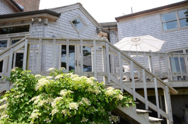 Transitional Porch by Faith Towers Media