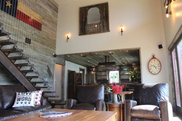 Houzz Tour: Modern Meets Rustic on a Lake in Texas