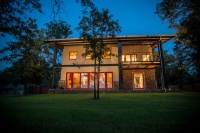 Houzz Tour: Modern Meets Rustic on a Lake in Texas