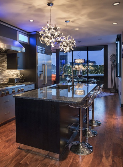 Modern Kitchen by The Phoenix Photography