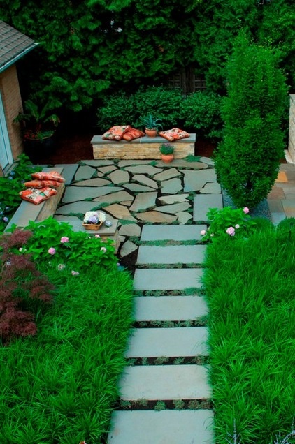 Landscape Paving 101: How to Use Bluestone in Your Garden