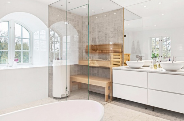 Modern Bathroom by Skeppsholmen Sotheby's International Realty