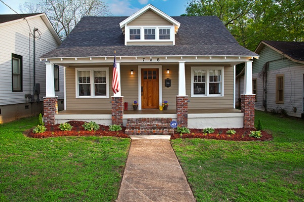 Roof Materials: Affordable, Ubiquitous Asphalt Shingles